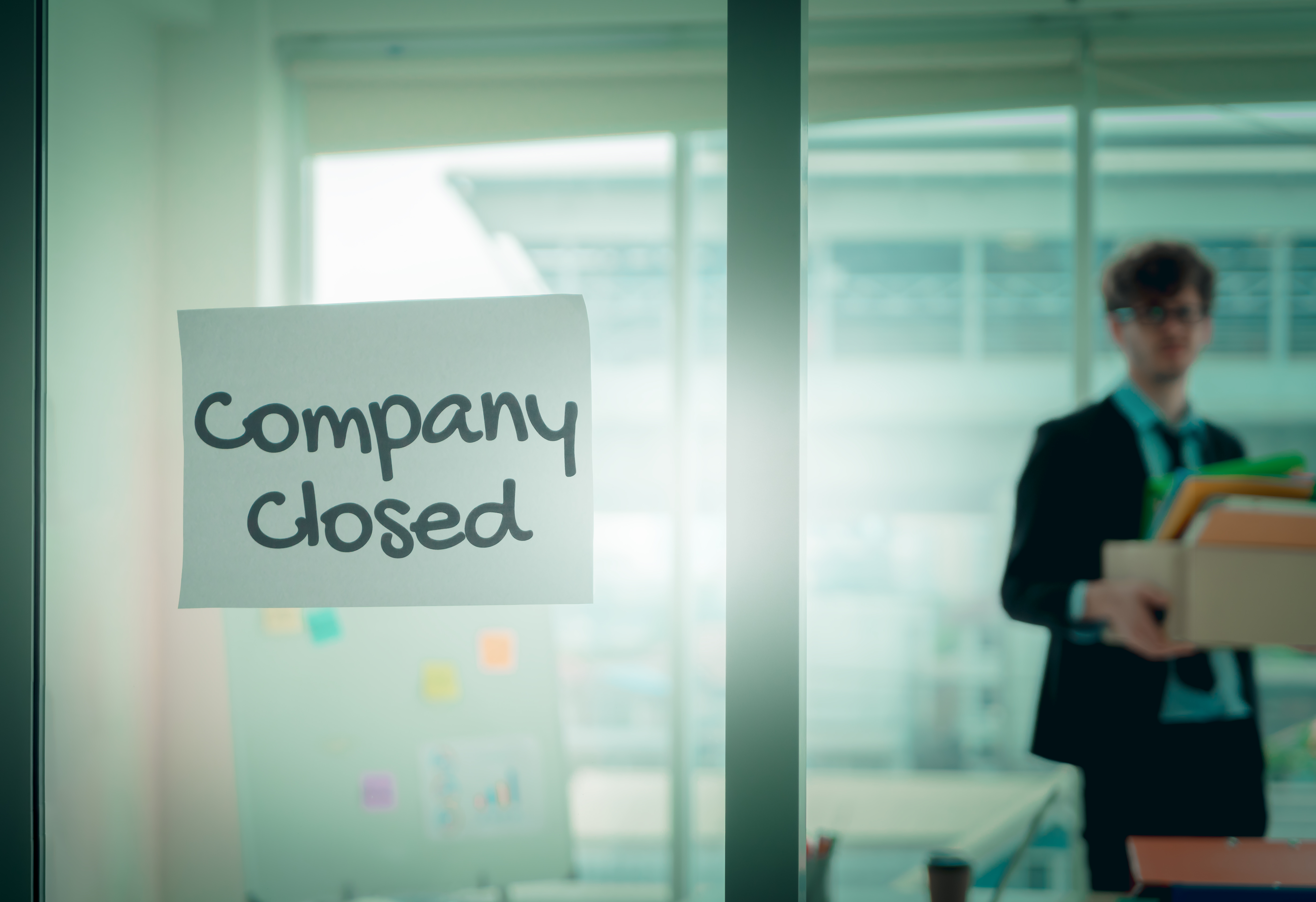 Close company. Closed Company. Организация закрывается. Company closure.